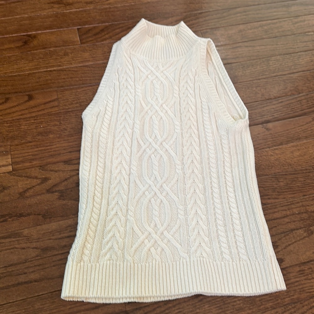 Intermix Sleeveless Cream Sweater. S